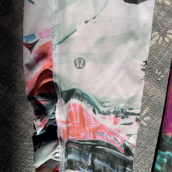Lululemon pocket legging tights size 4 - Picture 3 of 4